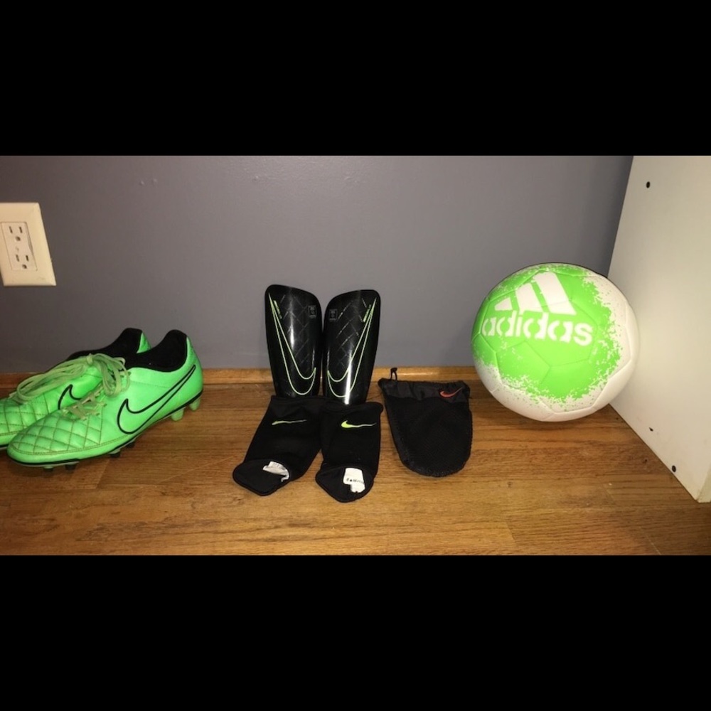 Women’s Nike soccer equipment